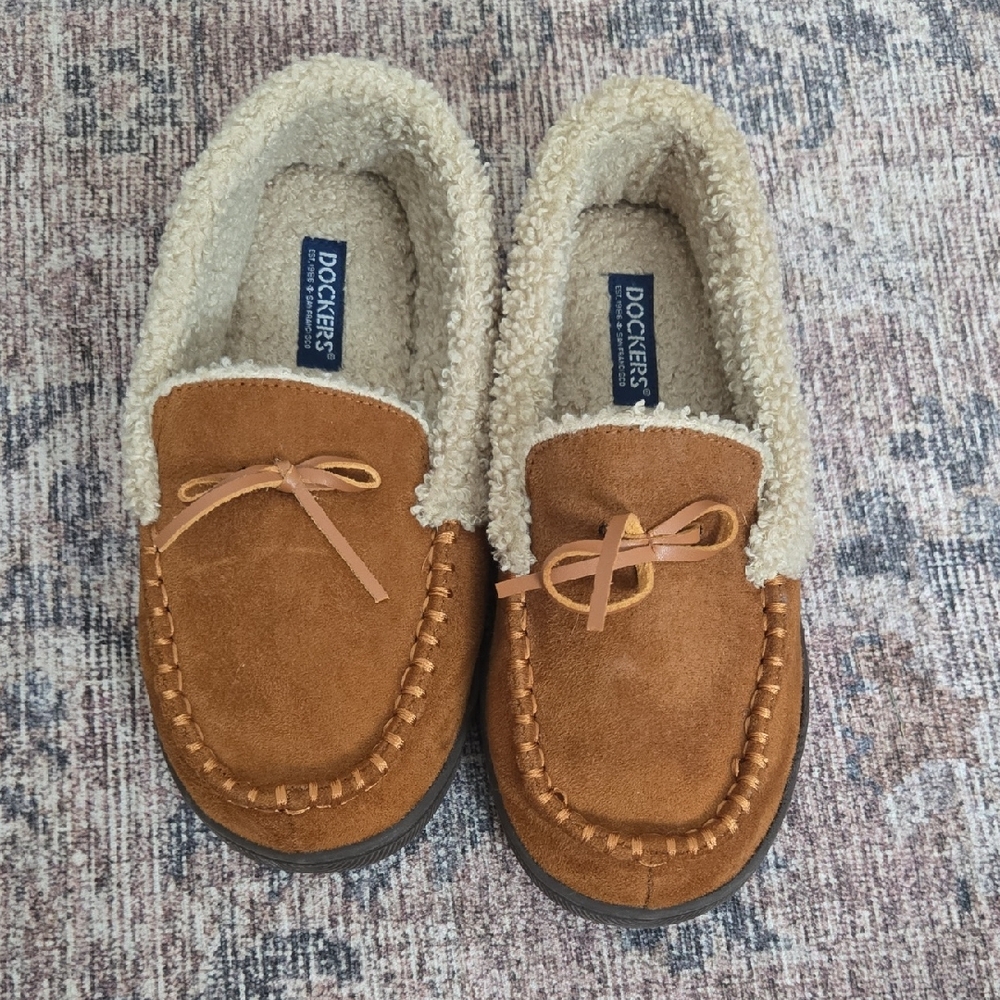 Dockers Kids' Brown Cozy Slippers Size L 2-3